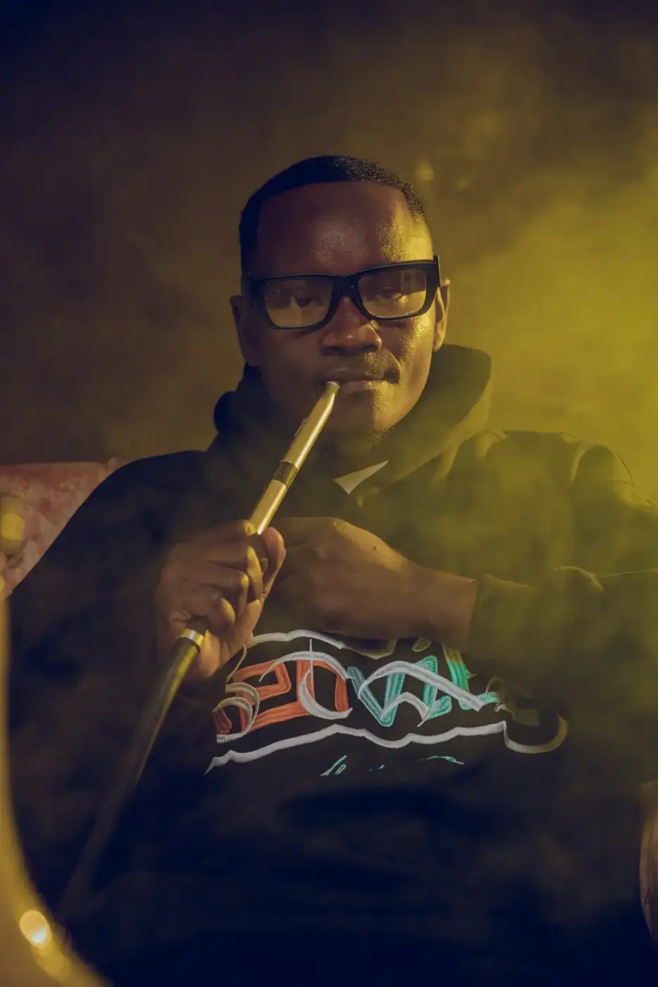 Herbal shisha session, nicotine free, Tanzania